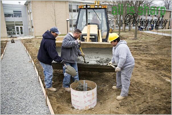 Working 083